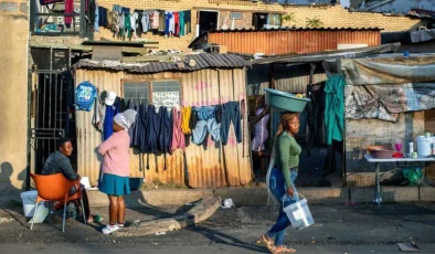 Güney Afrika’da genel seçim: Ülke 30 yıl sonra hala ‘ekonomik apartheid’ ile mücadele ediyor