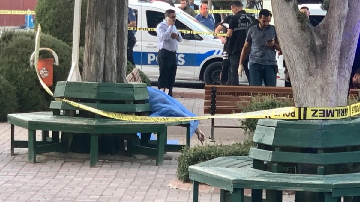 SON DAKİKA: Adana’da mezarlıkta kayınpeder vahşeti: 3 kadın öldü!