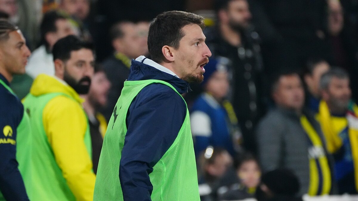 Galatasaray’dan Mert Hakan Yandaş göndermesi