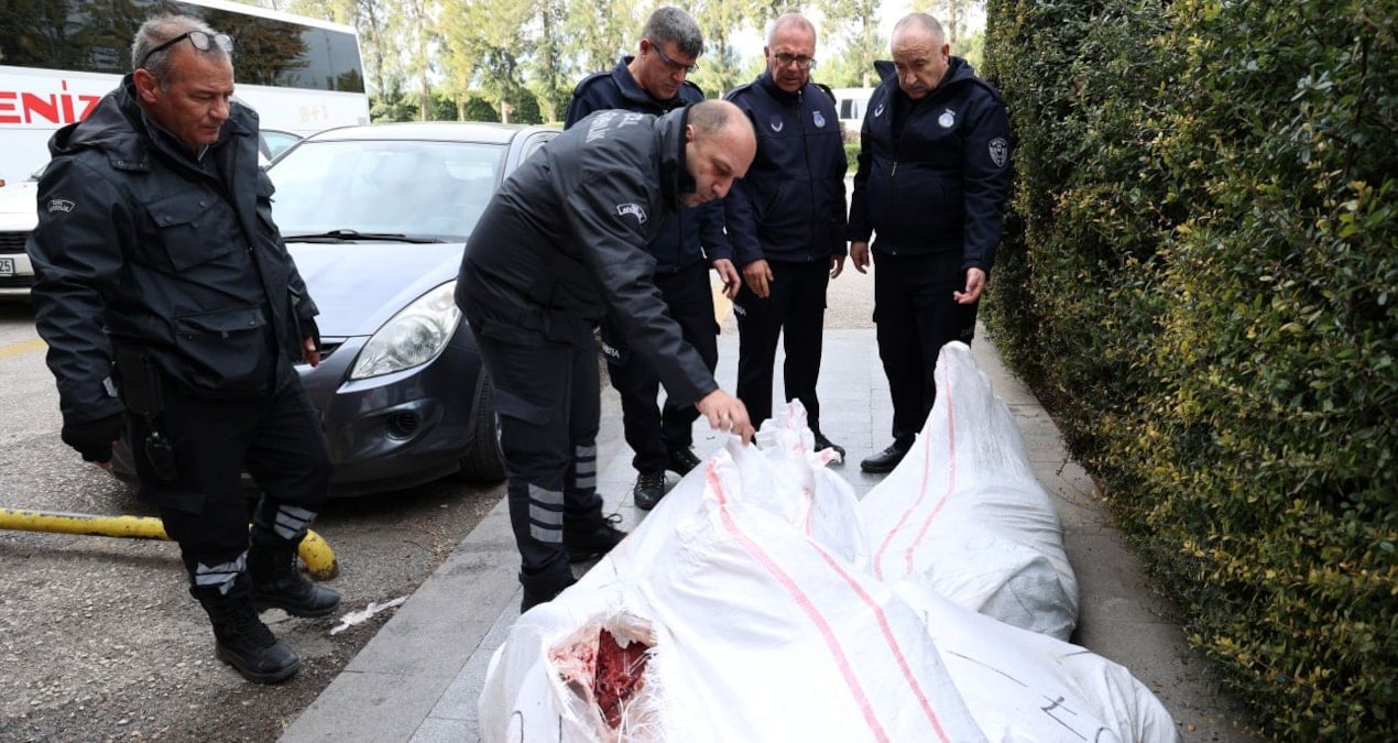 Yakalanmasa soframıza gelecekti! Çuvallarda taşınan 1,5 ton ciğer imha edildi