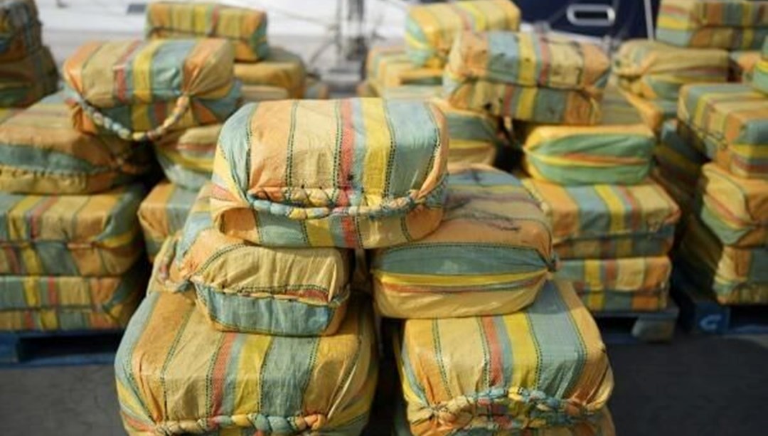 Dev operasyon: Okyanusta 6,5 ton kokain yakalandı